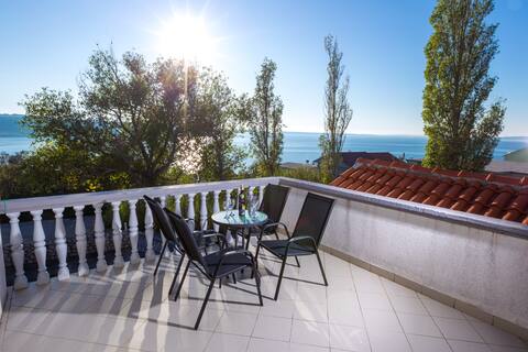 Apartment Uvala Plemić 2 with terrace and sea view