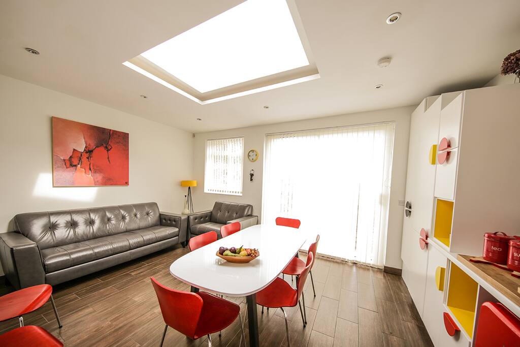 Spacious Kitchen, ideal for big groups