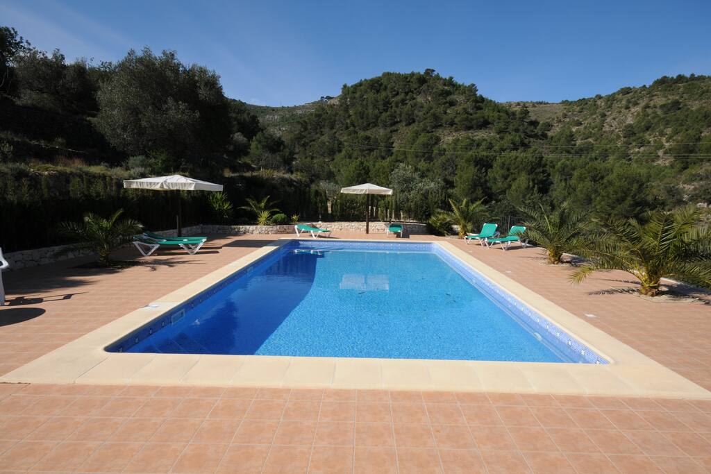 Pool 1