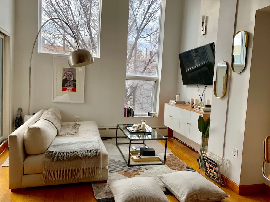 Living area with 55” smart TV