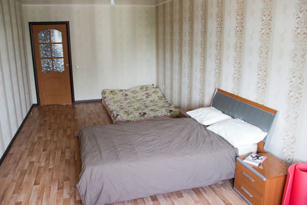 1 спальня: кровать и матрац /
1 bedroom: bed and mattress