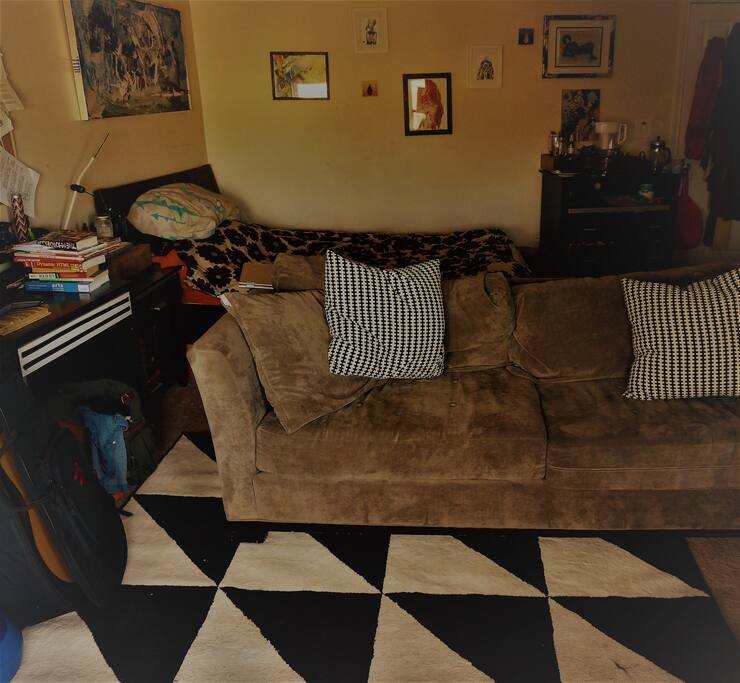 Plenty of room to hang out and watch TV / listen to music in the privacy of the room.