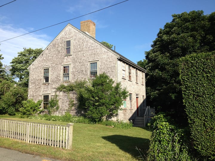 Nantucket mariner's house c. 1804 Houses for Rent in Nantucket