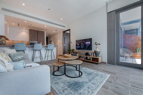 Luxury apartment 38th floor Dubai Marina