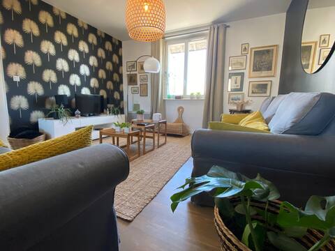 Successful Airbnb property: Available again for rent, cozy 2-room, 200 m from the beach in Agon Coutainville