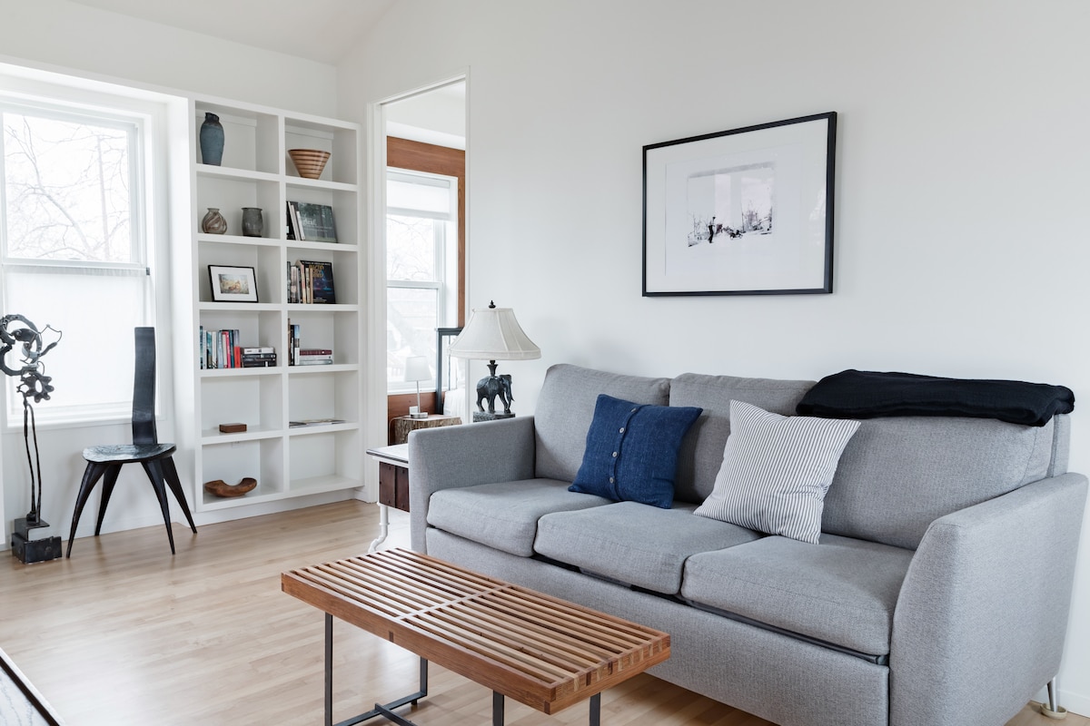 Stylish Alley Flat in Highly Walkable Central East Austin