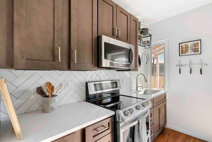 3Bed Home in RINO | Infrared Sauna | 94 Walk Score gallery image 5