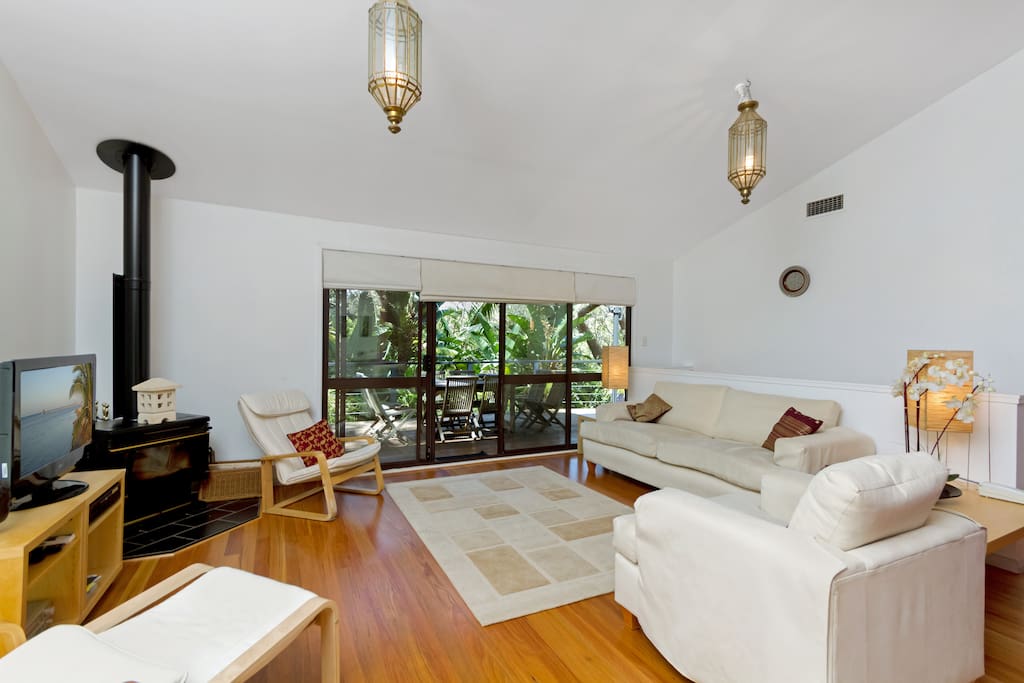 Main Lounge room