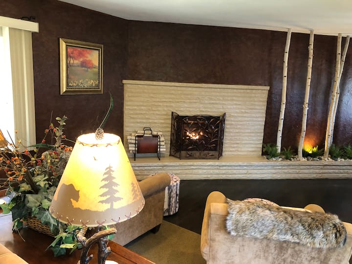 Beautiful family lodge with the comforts of home Houses for Rent in