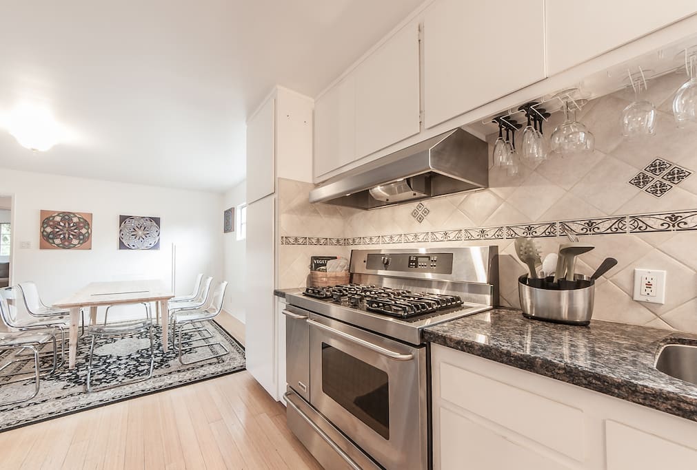 kitchen/dining open floorplan