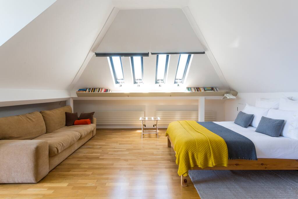 The large loft room.