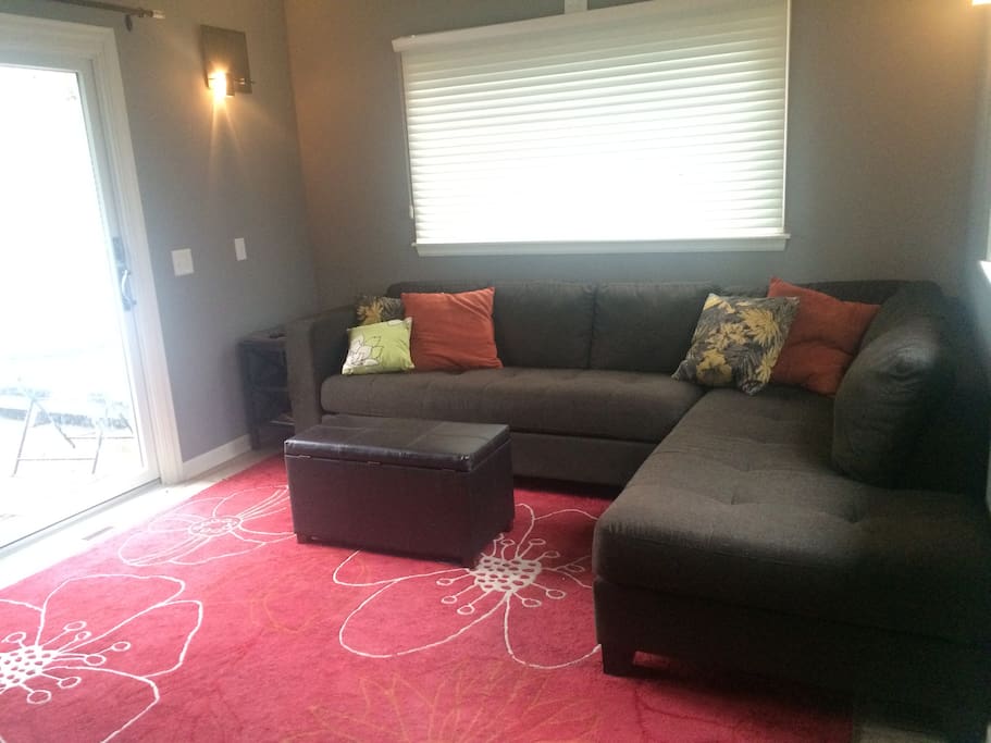 Sunroom/TV room