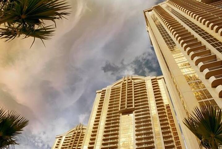 MGM Signature 2 BR Sleeps 8-No Cleaning Fee gallery image 3