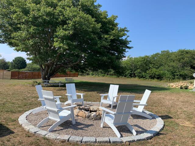 Clean & Newly Renovated 4BR w/Hot tub & AC ❂ gallery image 3