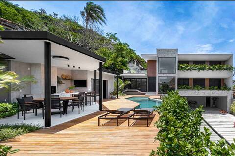Stunning 2022 contemporary house