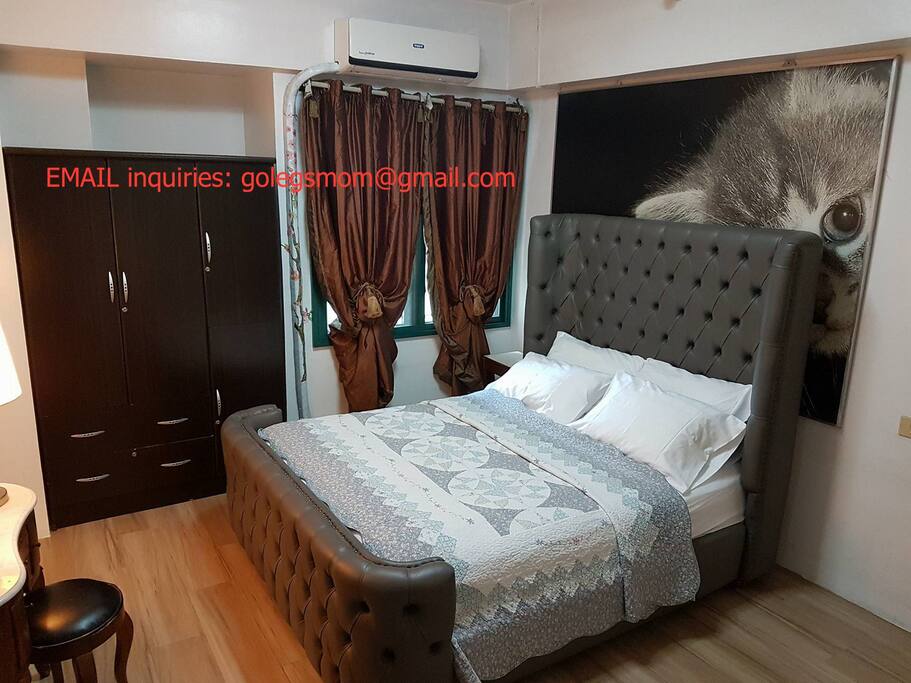 New Queen Tufted bed