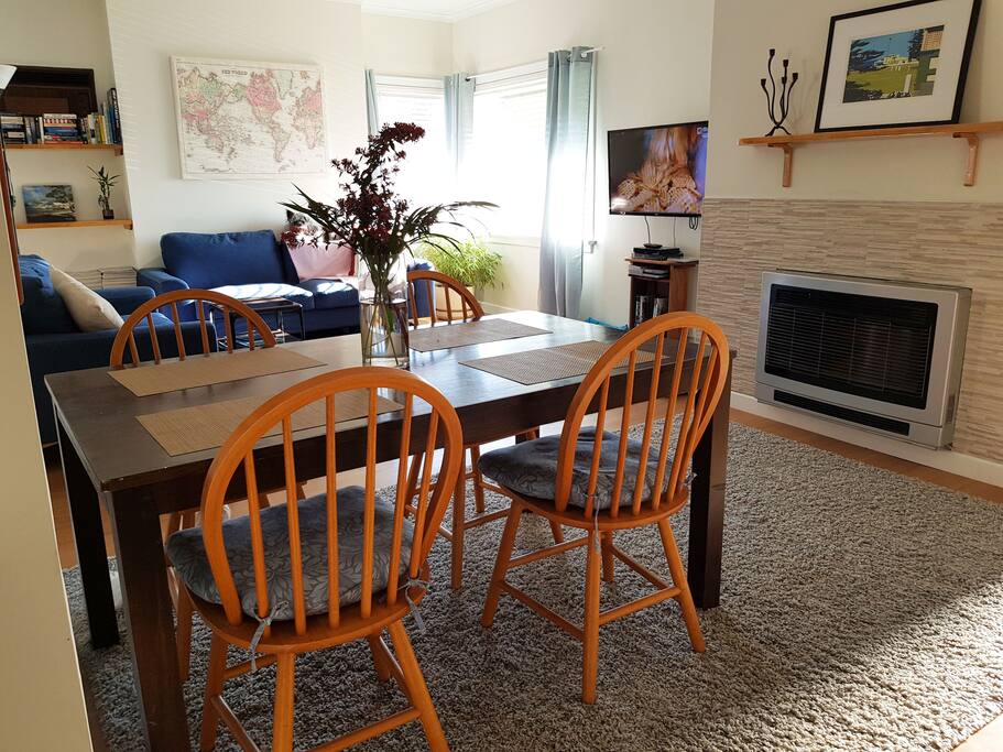 Combined lounge/dining with natural gas heating and district views