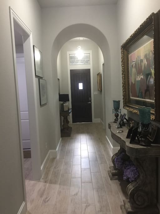 Hallway to private bedroom.