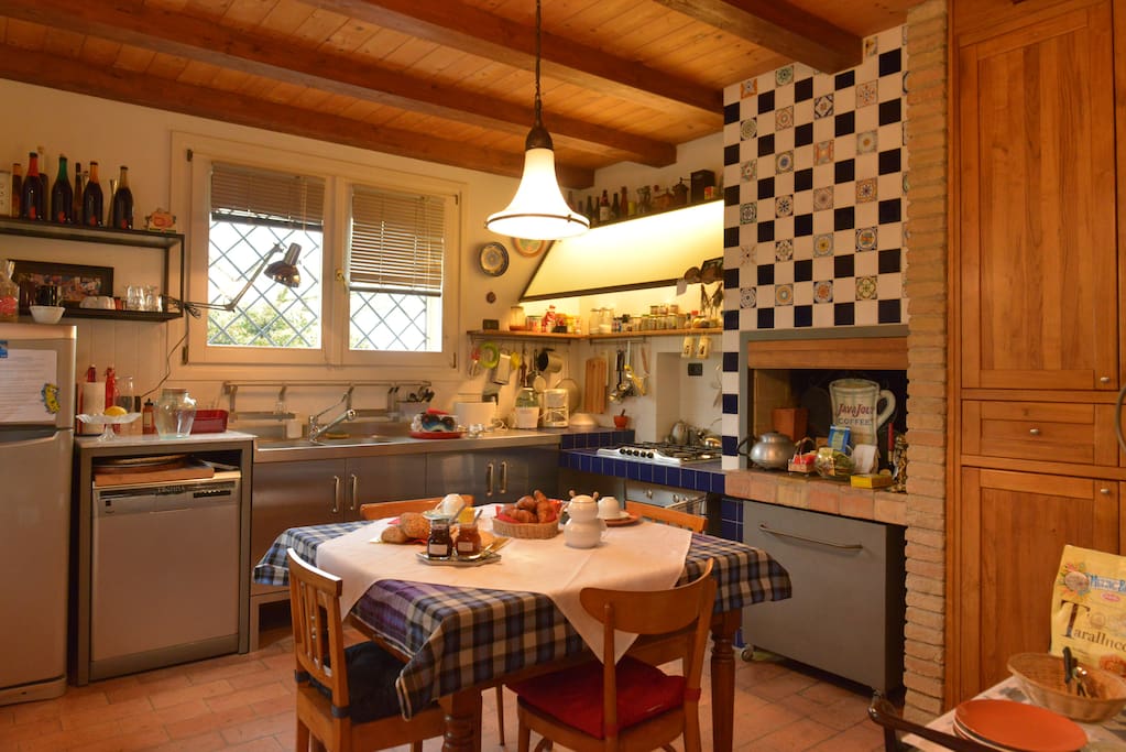 handcrafted kitchen, with Local Fiance ceramic