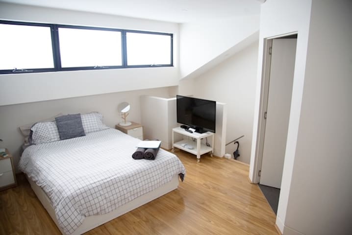 Lovely entire studio above garage