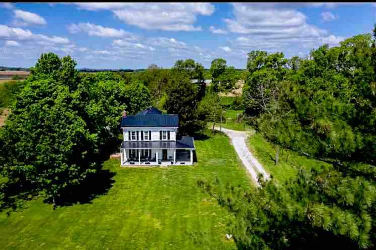Squirrel Oaks Farm rental home