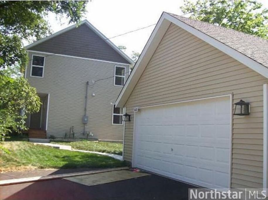 Two car garage. Auto Sprinkler.
