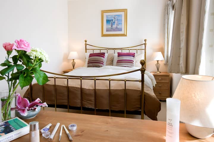 Dormitorio principal con golondrinas