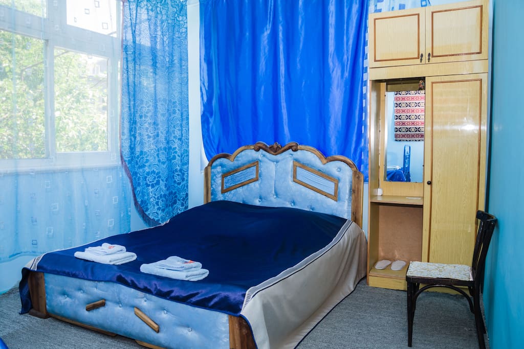 Double/Triple room with garden view Eden Hostel