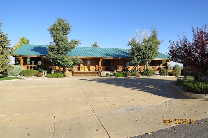RIVER FRONTAGE-Beaverhead Meadows-LUXURY-PRIVATE