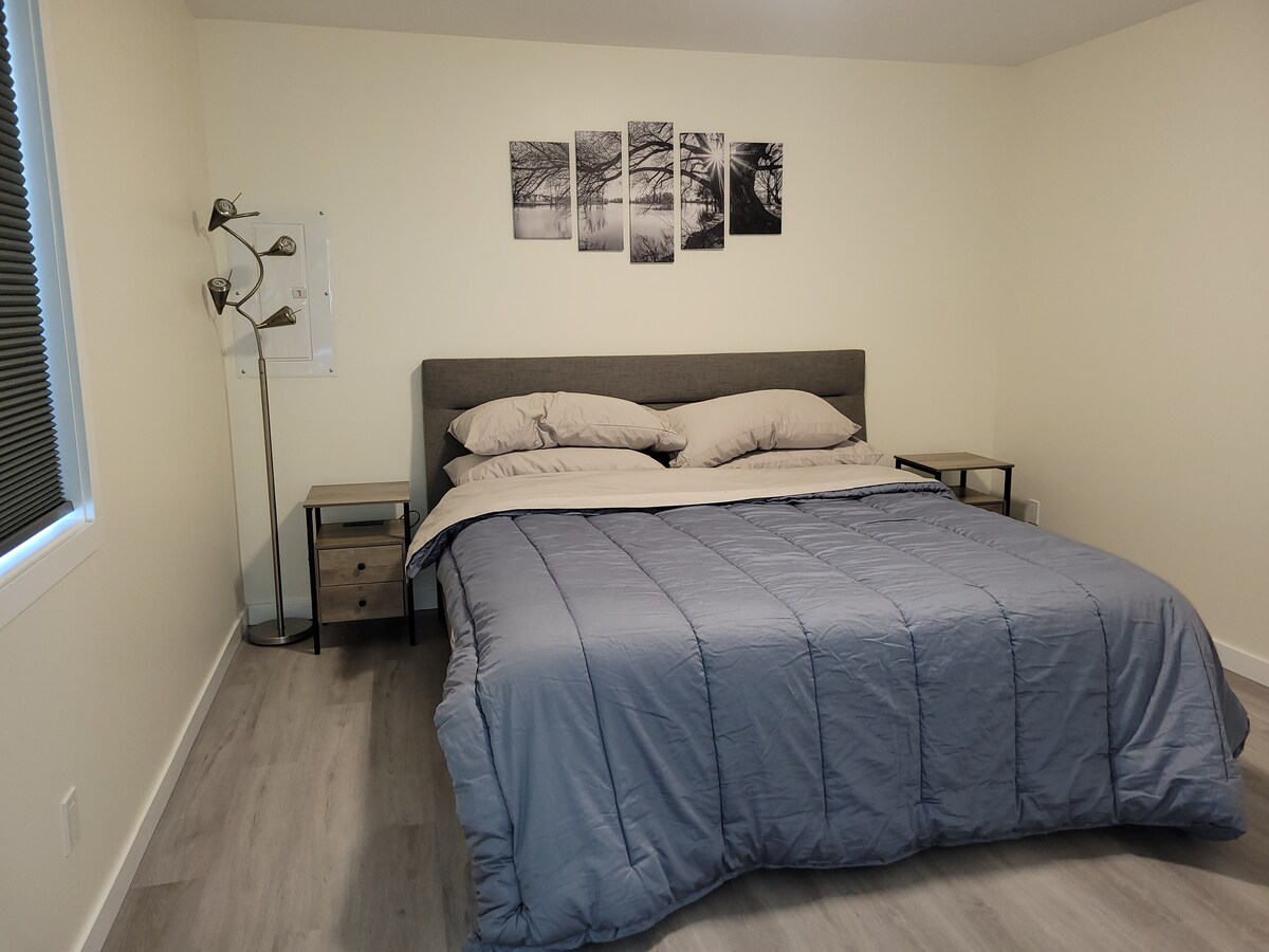 Chambre principale avec lit King