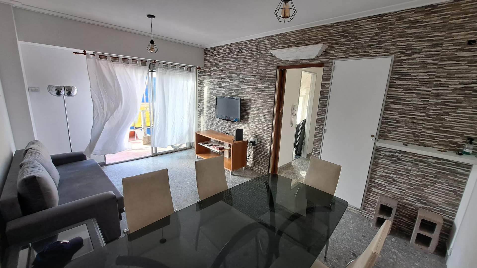 Spacious and bright apartment
