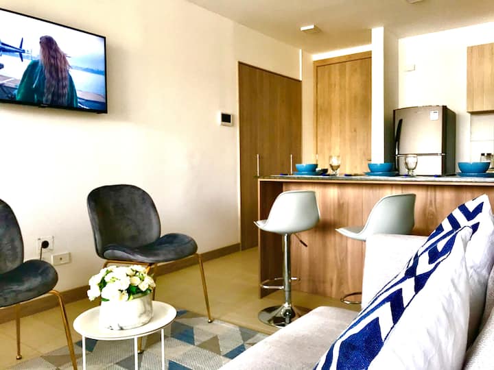 Cozy Studioone/la Carolina/free Gym, Pool, Parking - Quito