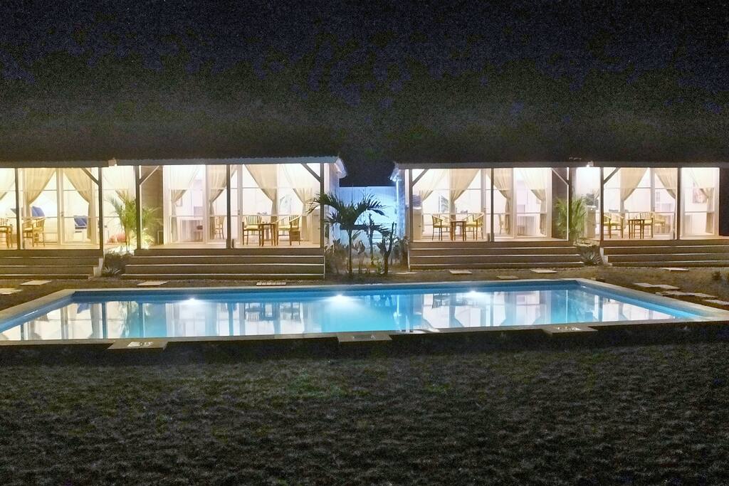 Iluminacion de piscina y jardin