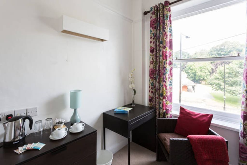 Desk and tea facilities