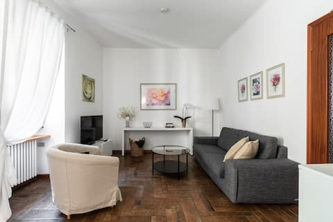 Top Airbnb: IL CORTILETTO Apartment, Bellagio in Bellagio