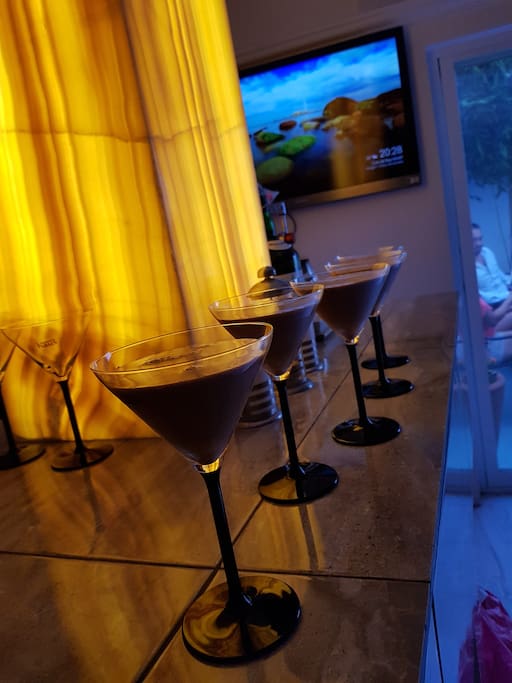 BARRA PARA PREPARAR BEBIDAS