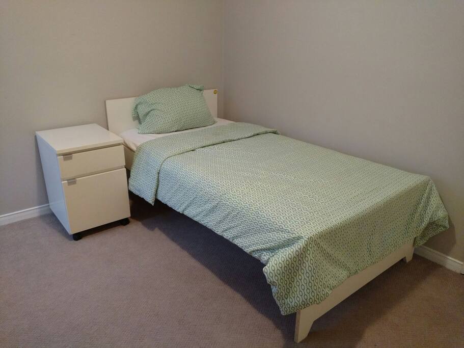 twin-sized memory foam bed