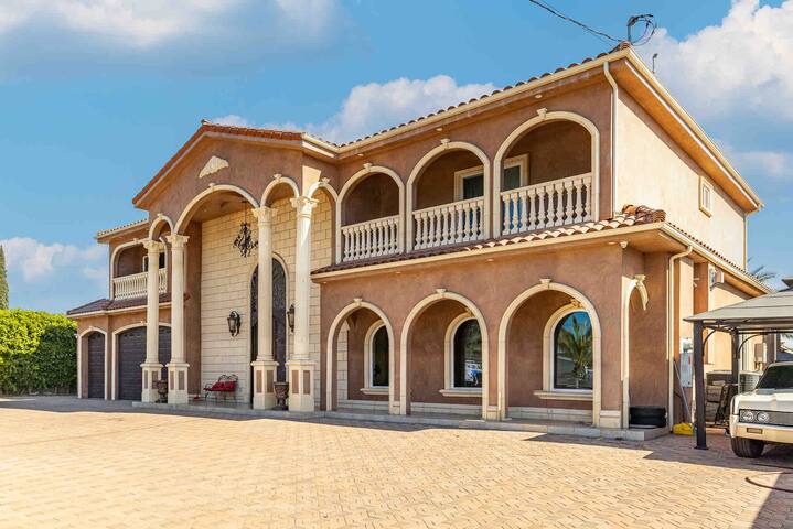 Valley Palms gallery image 2