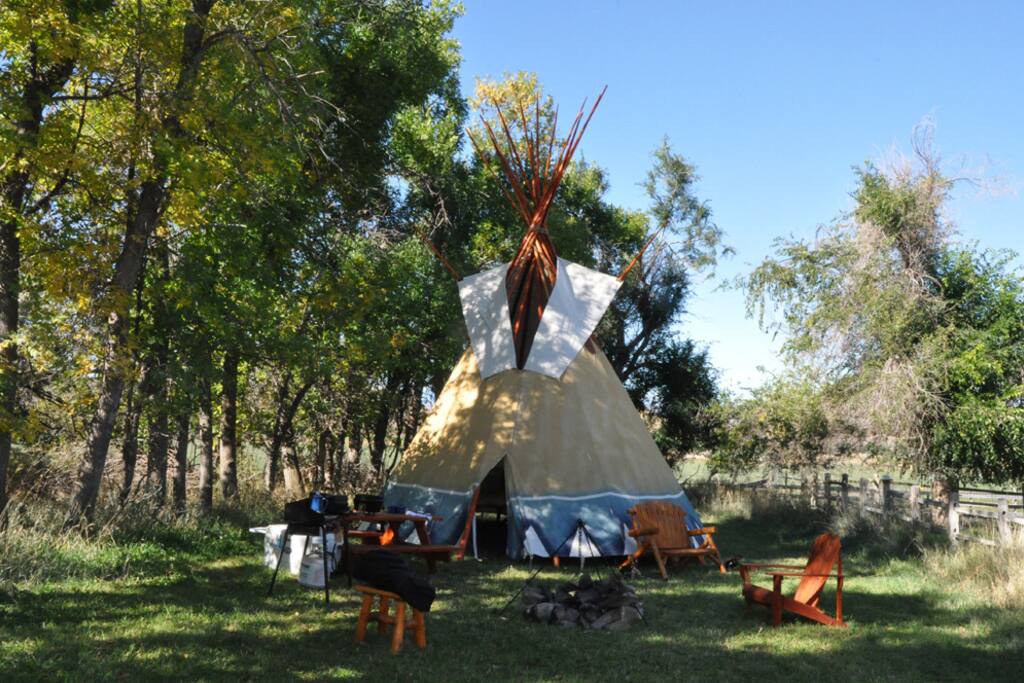 Full Camp Site, fire pit, sleeps 4