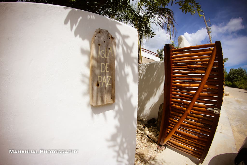 Entrance Casa Isla de Paz