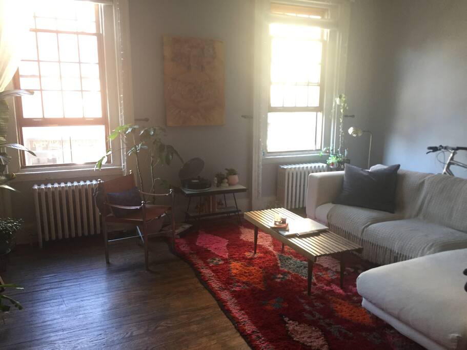 Just added this beautiful rug to the living room space :)