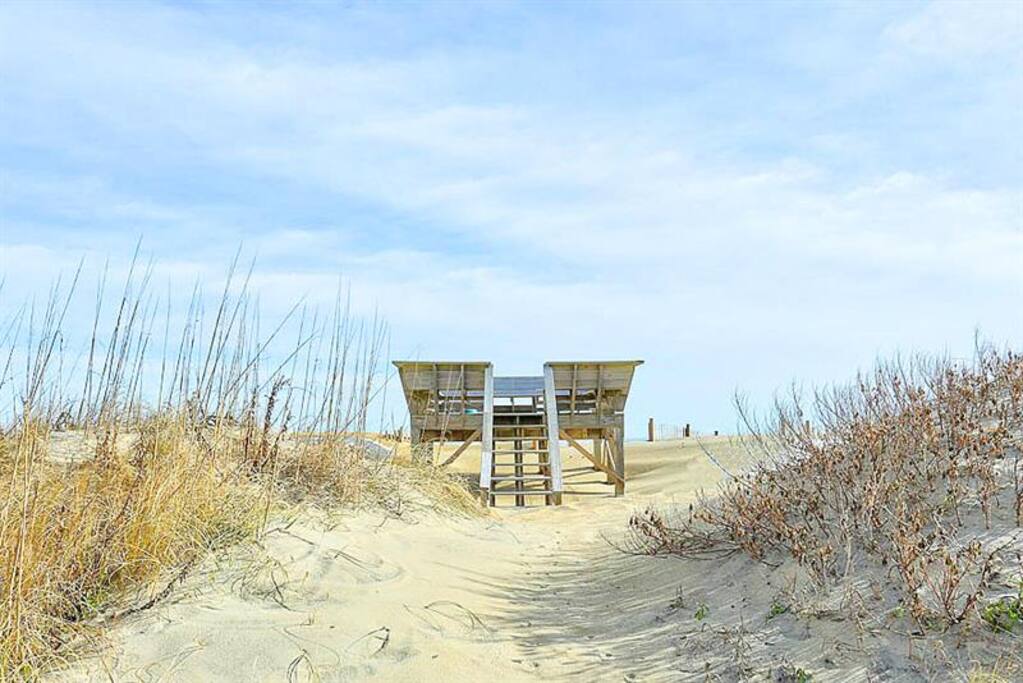 Private dune top deck
