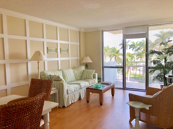 Sebule/sehemu ya kulia chakula kwenye roshani 