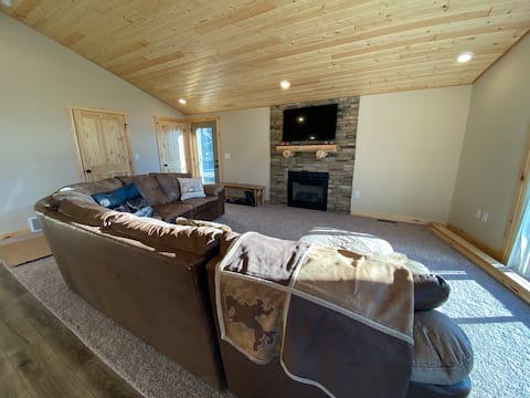 Top performing Airbnb: Red Lodge Gem - clean and comfortable home in town in Red Lodge