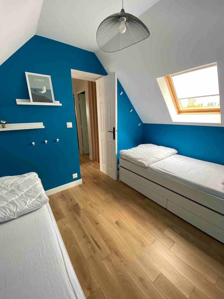 Chumba cha Mtoto vitanda 2 au 3 vya mtu mmoja