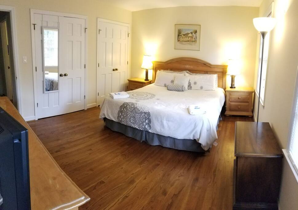 "Jack" king bedroom