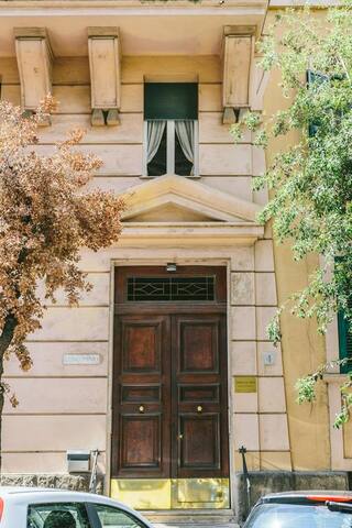 Next stop St Peter Rome – Apartment gallery image 3