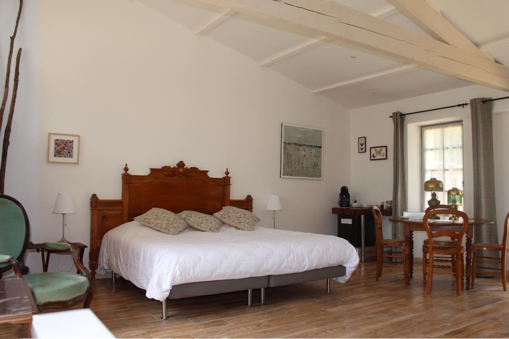Grande suite avec lit 180 x 200