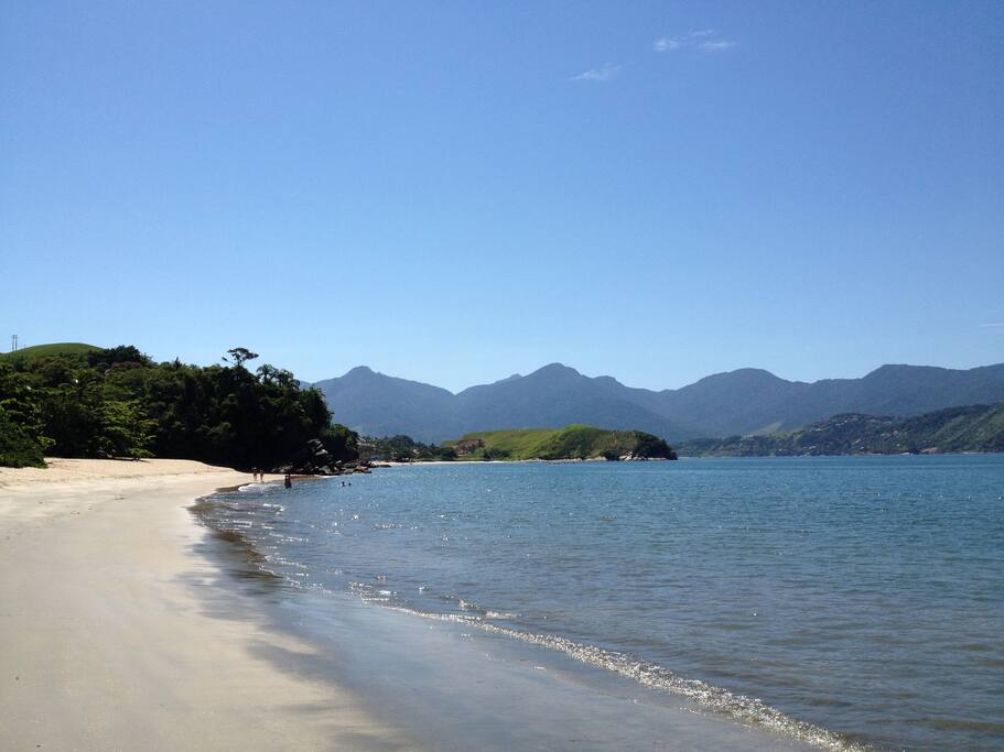 A Praia e o canal de São Sebastião