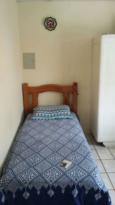 Quarto cama de solteiro
